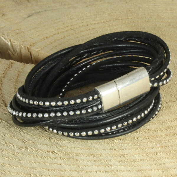 zwarte wikkelarmband met strass